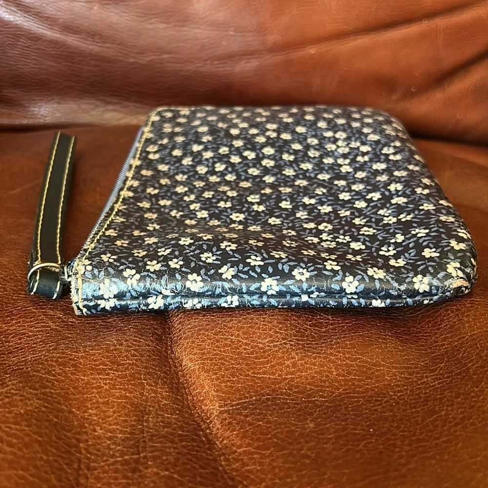 Patricia Nash Pouch - Picture 3 of 8